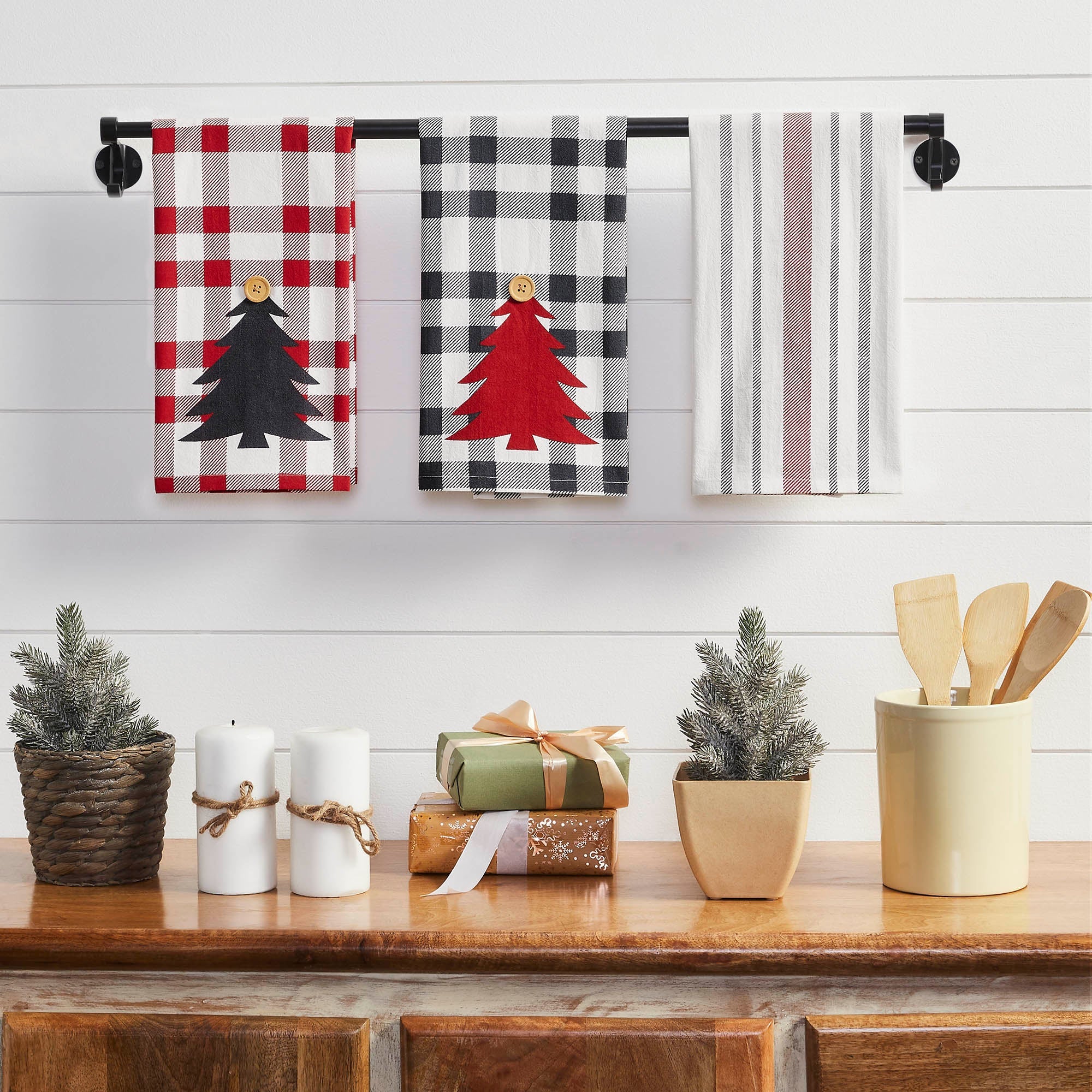 Plaid Floral Christmas Kitchen Tea Towels